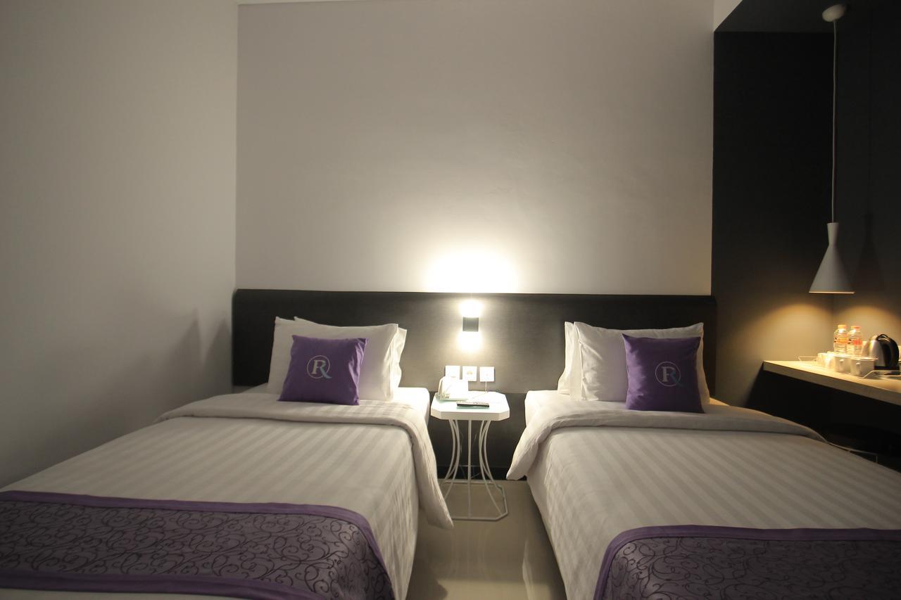 Forriz Hotel Джокьякарта Экстерьер фото