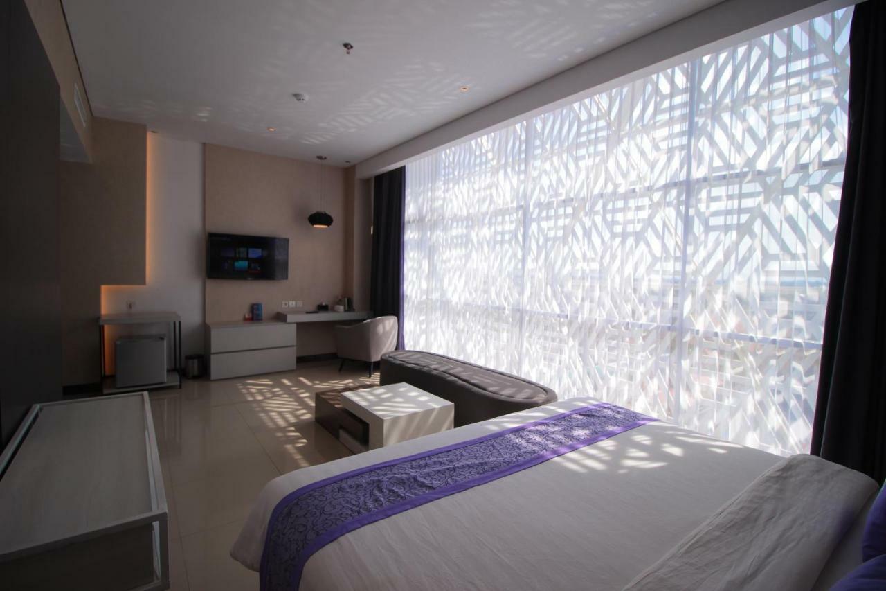 Forriz Hotel Джокьякарта Экстерьер фото