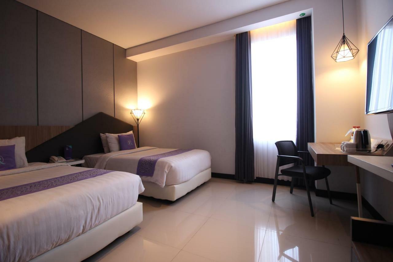 Forriz Hotel Джокьякарта Экстерьер фото